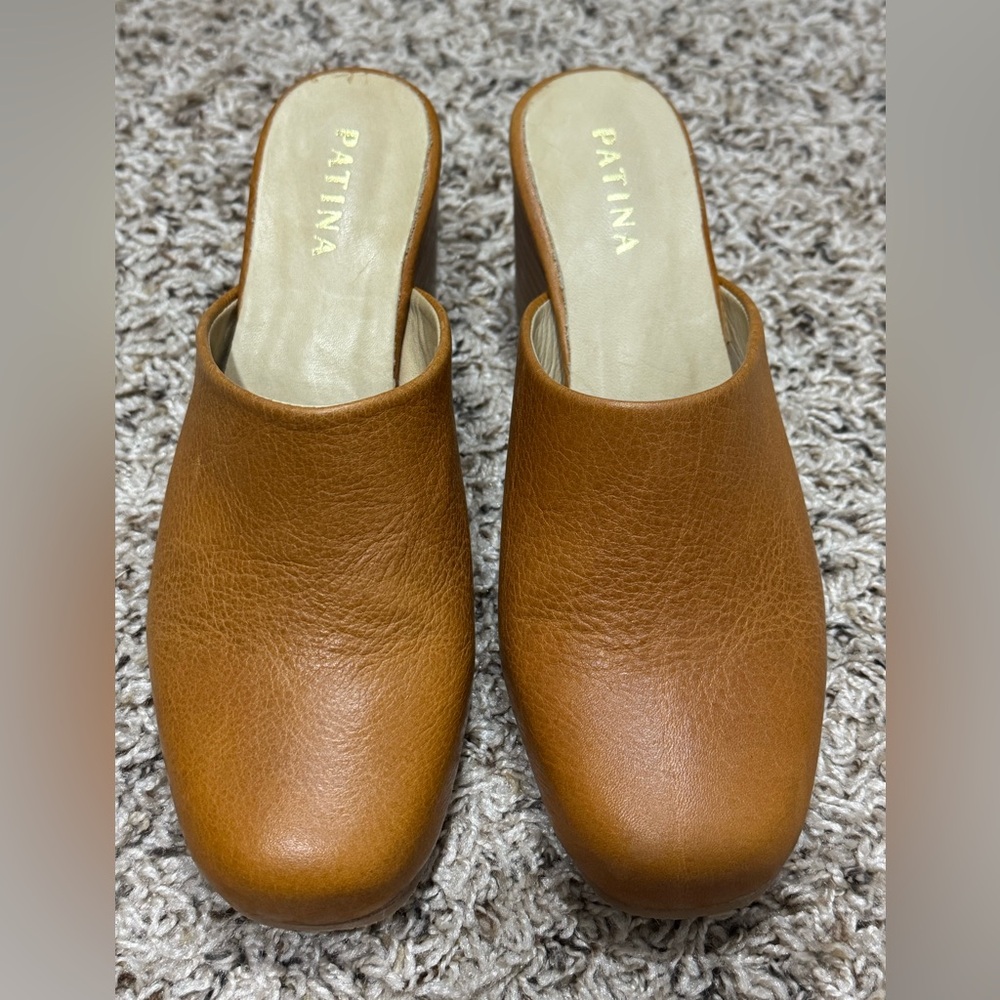 Patina Women's Brown Leather Mules